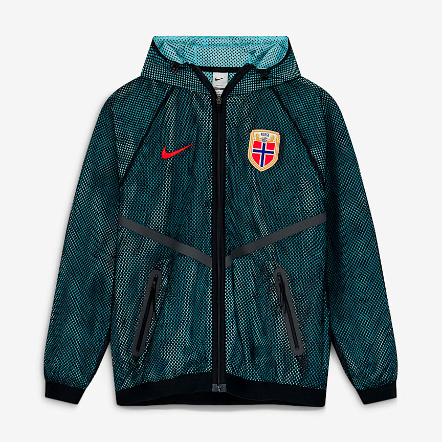 FC Barcelona Men's Nike Soccer Total 90 Soccer Track Jacket. Nike.com